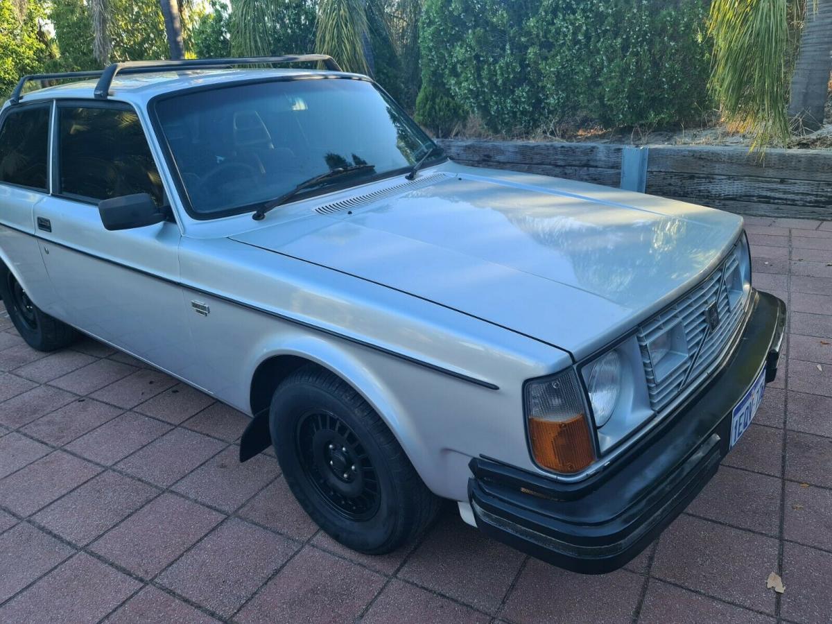 Volvo 240 gt